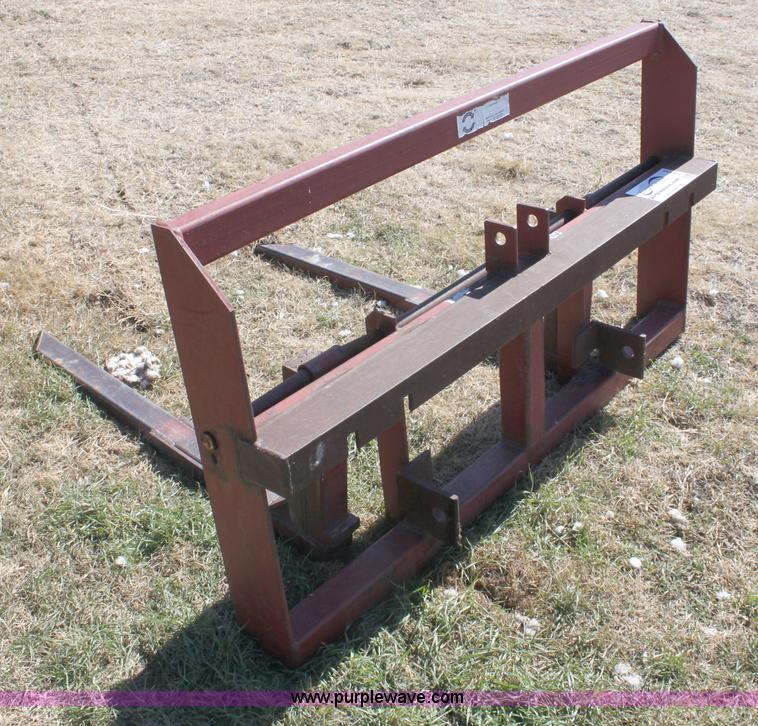 image for item E8435 Front loader forks