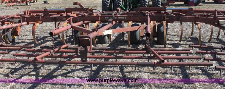 image for item E8437 Sunflower 30' folding chisel