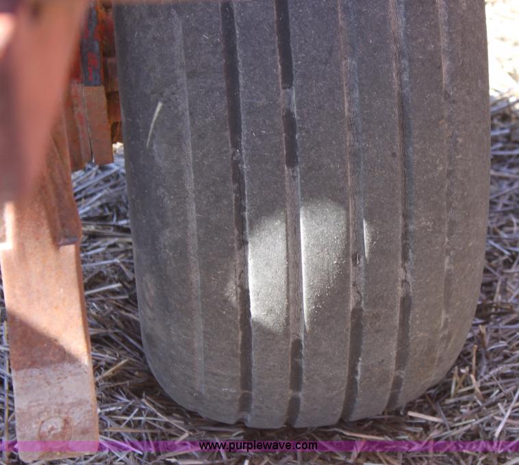 image for item E8437 Sunflower 30' folding chisel