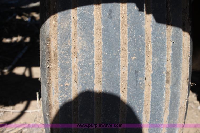 image for item E8438 2003 Sunflower 9432 30' folding drill