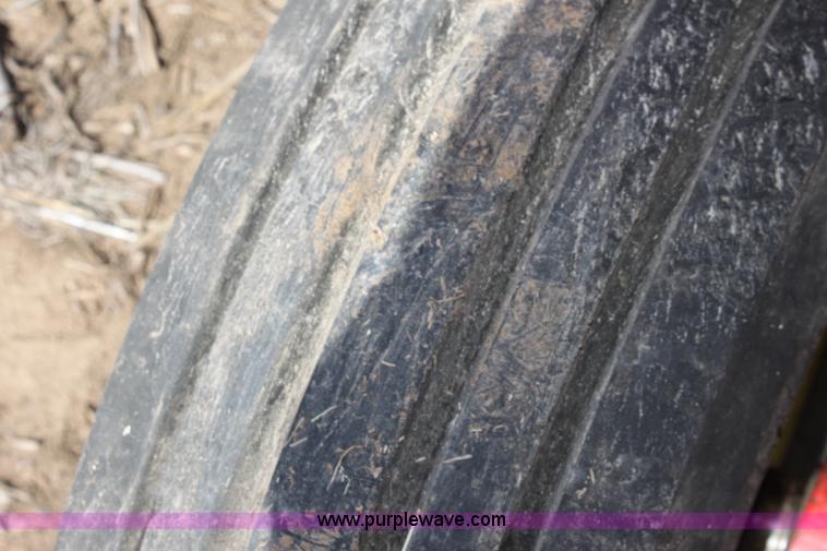 image for item E8438 2003 Sunflower 9432 30' folding drill