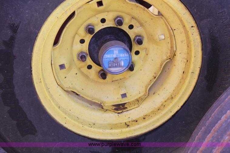 image for item E8438 2003 Sunflower 9432 30' folding drill