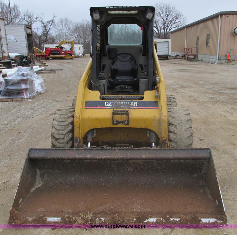image for item A3912 2000 Caterpillar 246 skid steer