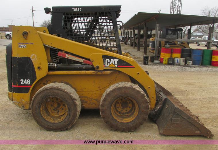 image for item A3912 2000 Caterpillar 246 skid steer