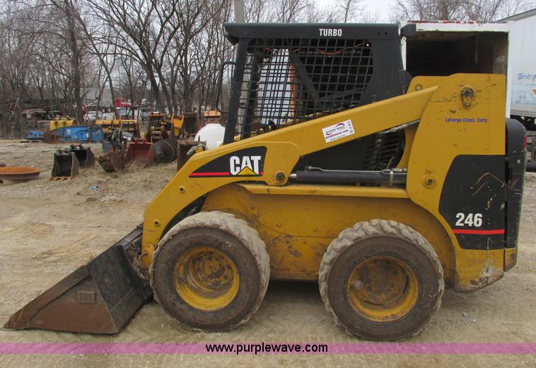 image for item A3912 2000 Caterpillar 246 skid steer