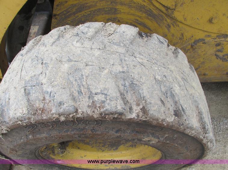 image for item A3912 2000 Caterpillar 246 skid steer