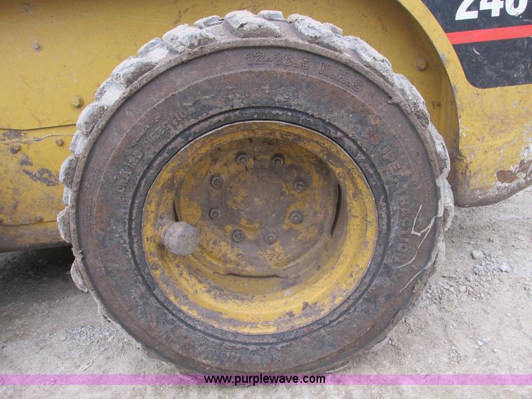 image for item A3912 2000 Caterpillar 246 skid steer