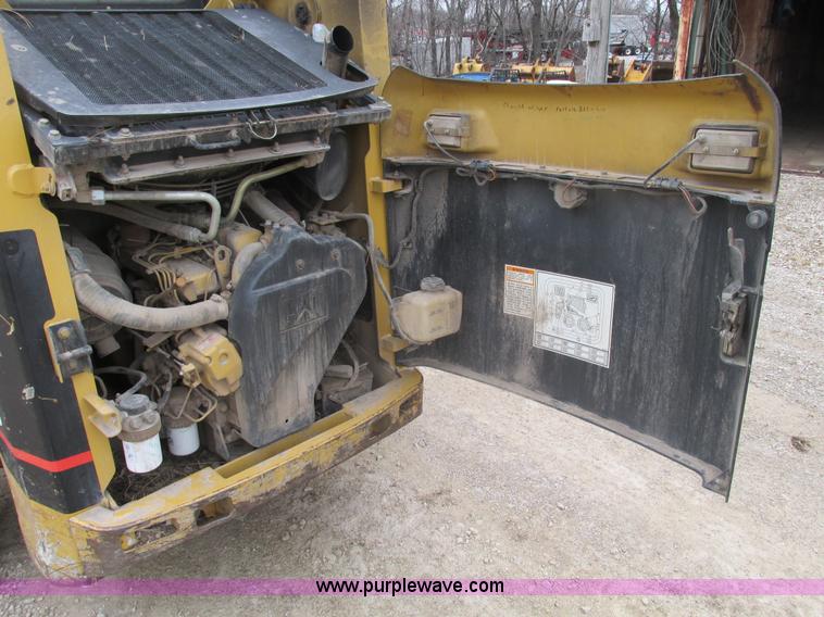 image for item A3912 2000 Caterpillar 246 skid steer