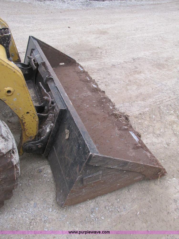 image for item A3912 2000 Caterpillar 246 skid steer