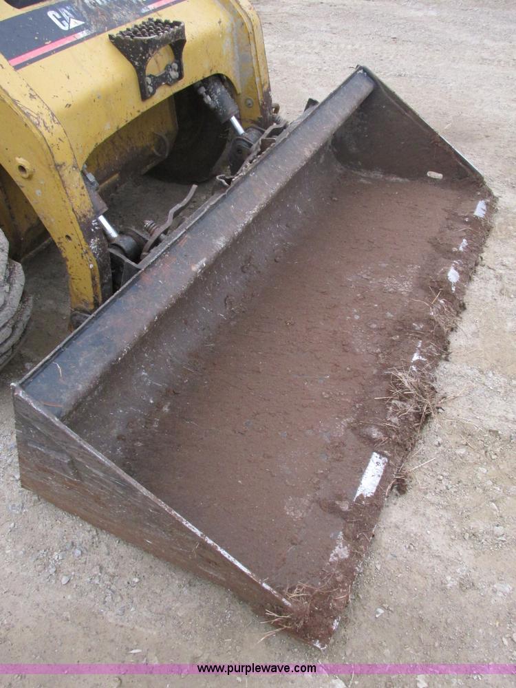image for item A3912 2000 Caterpillar 246 skid steer