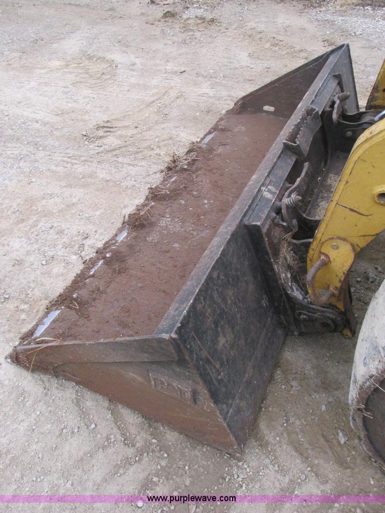 image for item A3912 2000 Caterpillar 246 skid steer