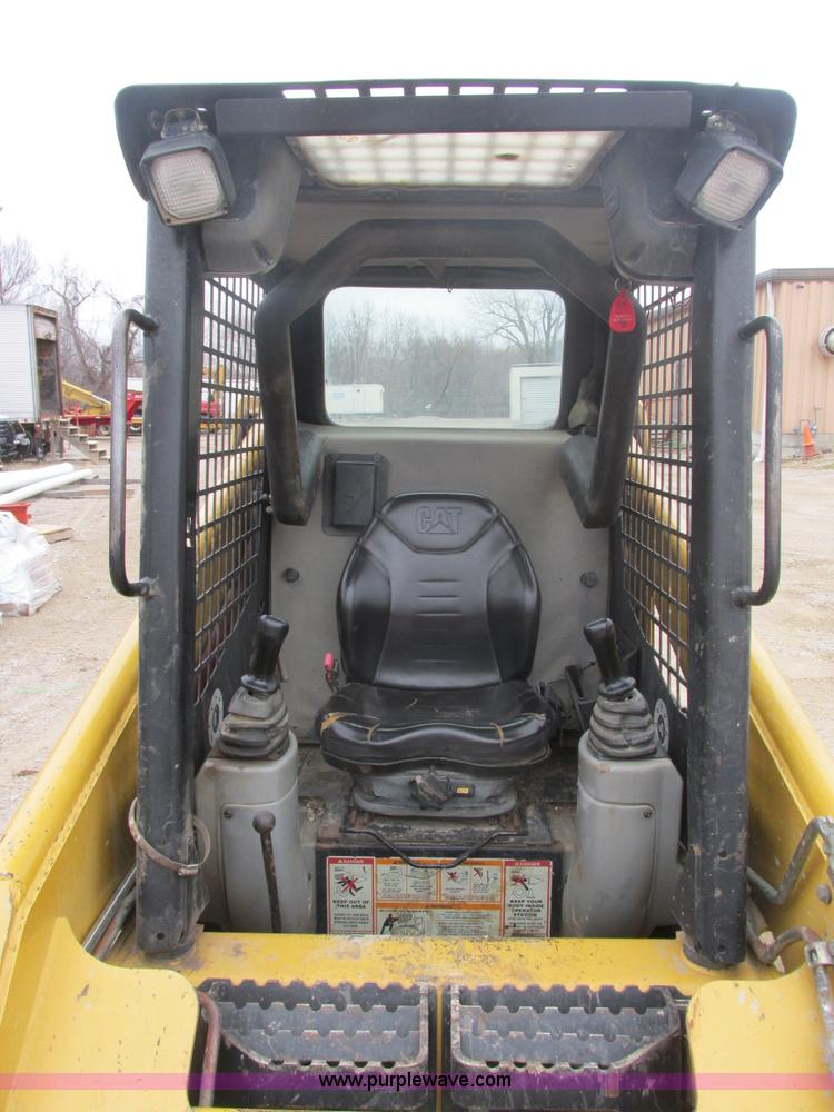 image for item A3912 2000 Caterpillar 246 skid steer