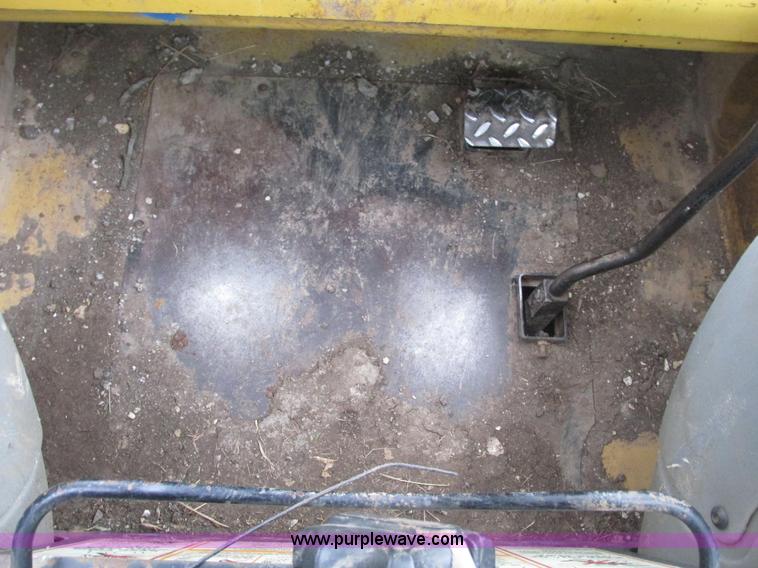 image for item A3912 2000 Caterpillar 246 skid steer