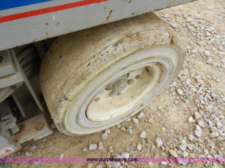 image for item A3913 SkyJack 3220 scissor lift