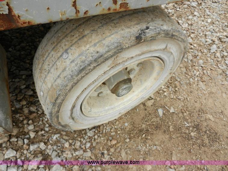 image for item A3913 SkyJack 3220 scissor lift