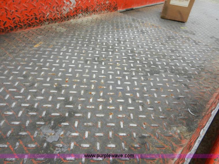 image for item A3913 SkyJack 3220 scissor lift