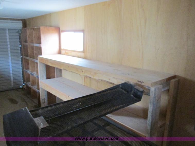 image for item F4232 2006 Comb 26' single axle office trailer