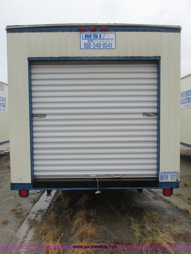 image for item F4233 2005 Comb 26' single axle office trailer