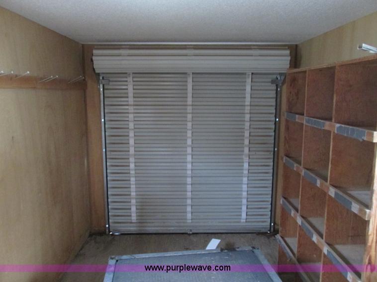 image for item F4233 2005 Comb 26' single axle office trailer