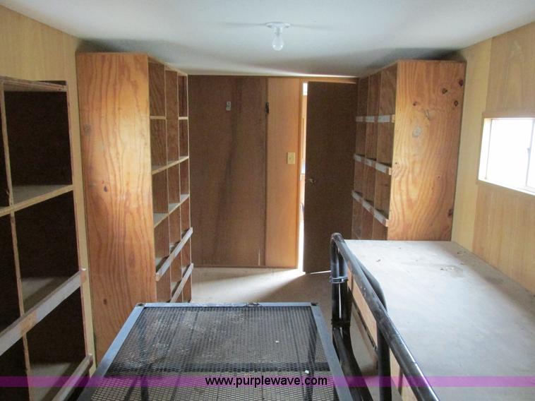 image for item F4234 2006 Comb 26' single axle office trailer