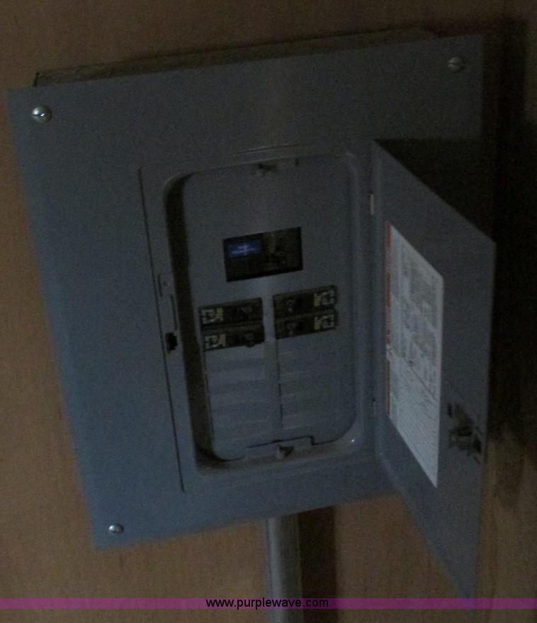 image for item F4234 2006 Comb 26' single axle office trailer