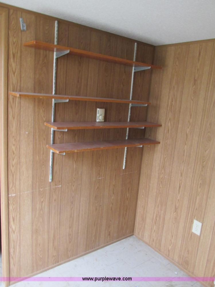 image for item F4234 2006 Comb 26' single axle office trailer