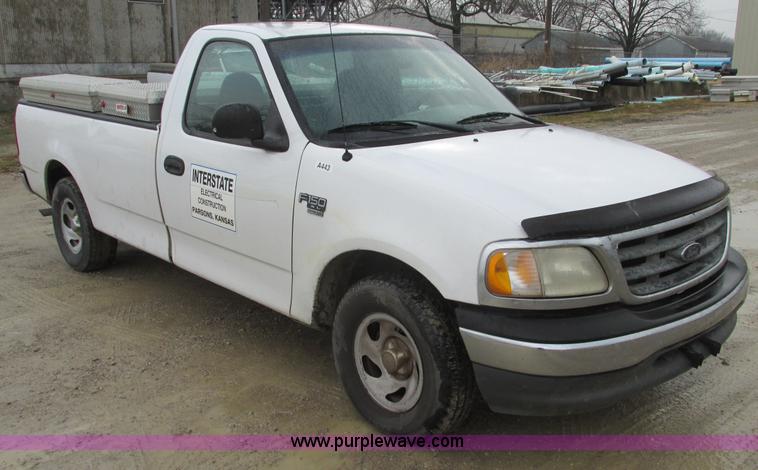 image for item F4236 2001 Ford F150 pickup truck