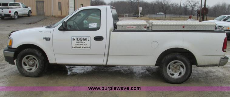 image for item F4236 2001 Ford F150 pickup truck