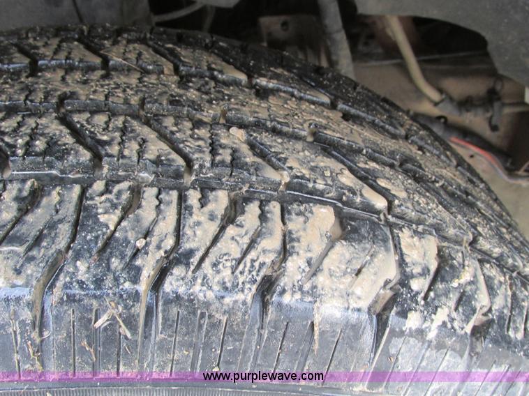 image for item F4236 2001 Ford F150 pickup truck