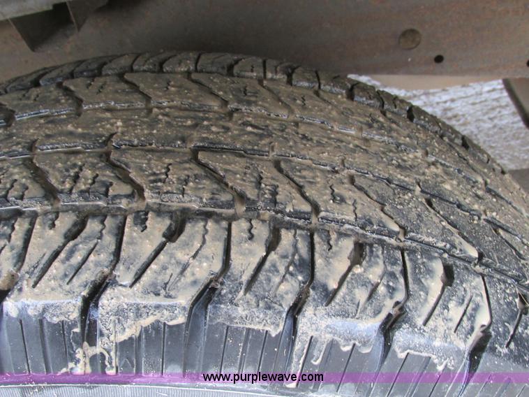 image for item F4236 2001 Ford F150 pickup truck