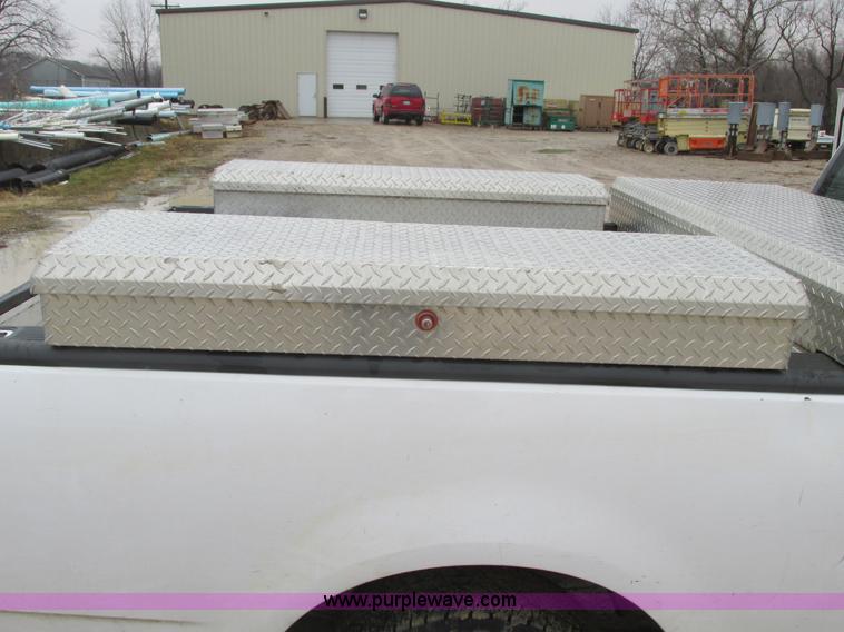 image for item F4236 2001 Ford F150 pickup truck