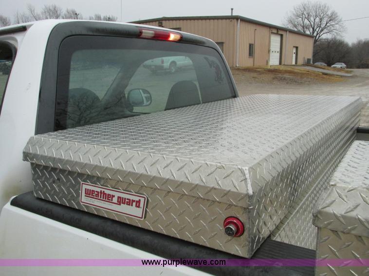 image for item F4236 2001 Ford F150 pickup truck