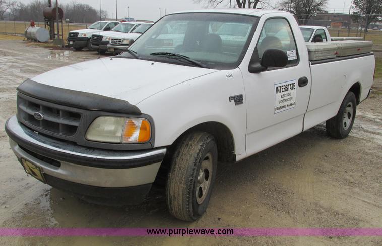 image for item F4237 1998 Ford F150 pickup truck