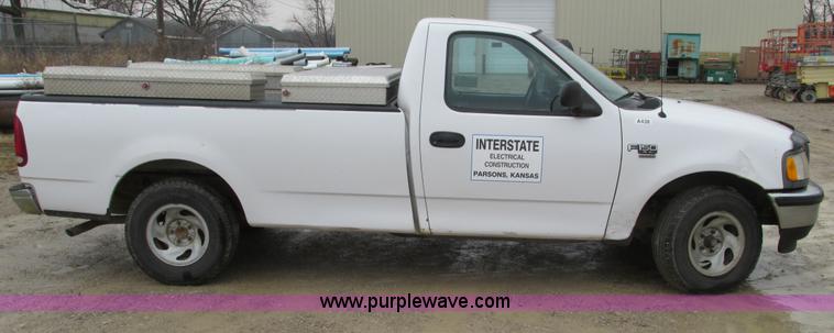 image for item F4237 1998 Ford F150 pickup truck