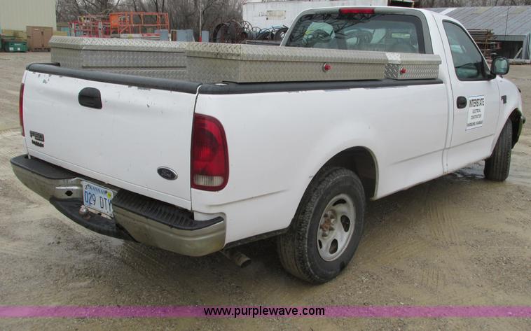 image for item F4237 1998 Ford F150 pickup truck