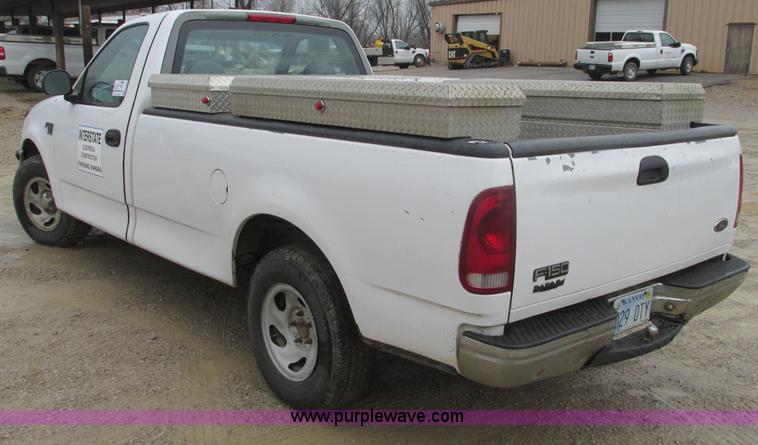 image for item F4237 1998 Ford F150 pickup truck