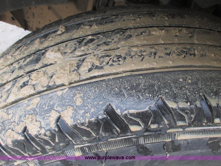 image for item F4237 1998 Ford F150 pickup truck