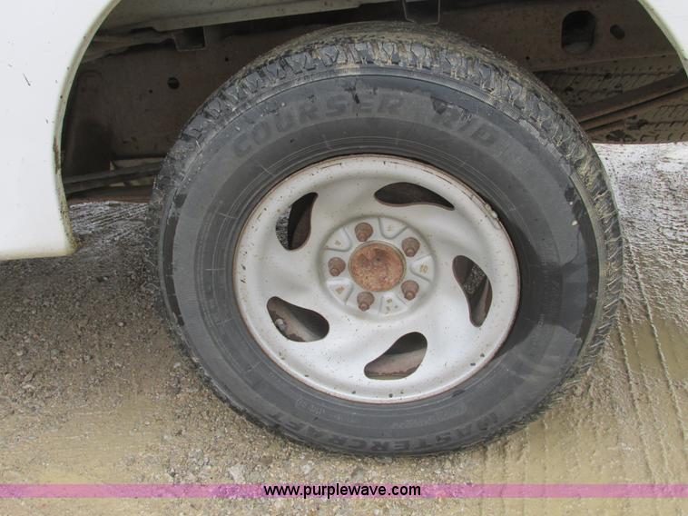 image for item F4237 1998 Ford F150 pickup truck