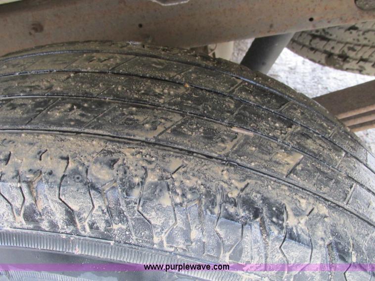 image for item F4237 1998 Ford F150 pickup truck