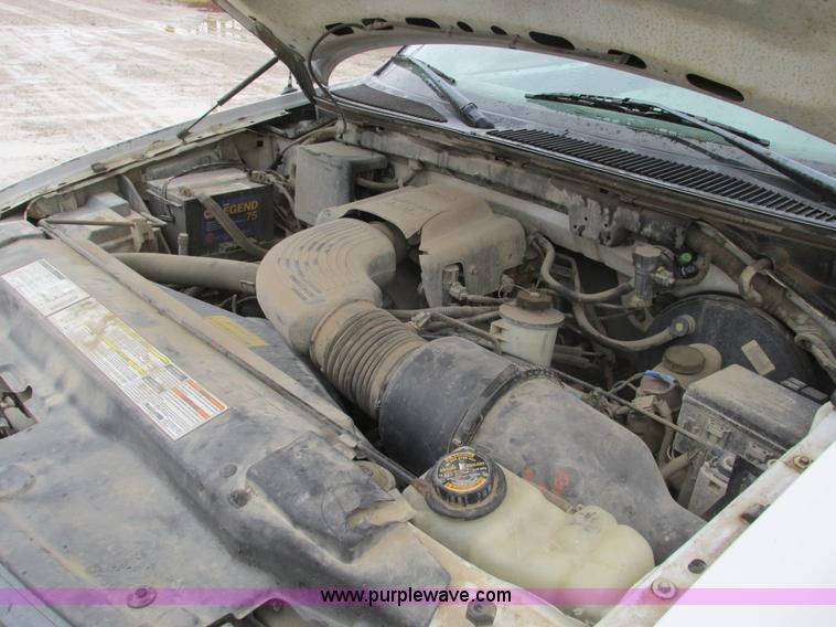 image for item F4237 1998 Ford F150 pickup truck