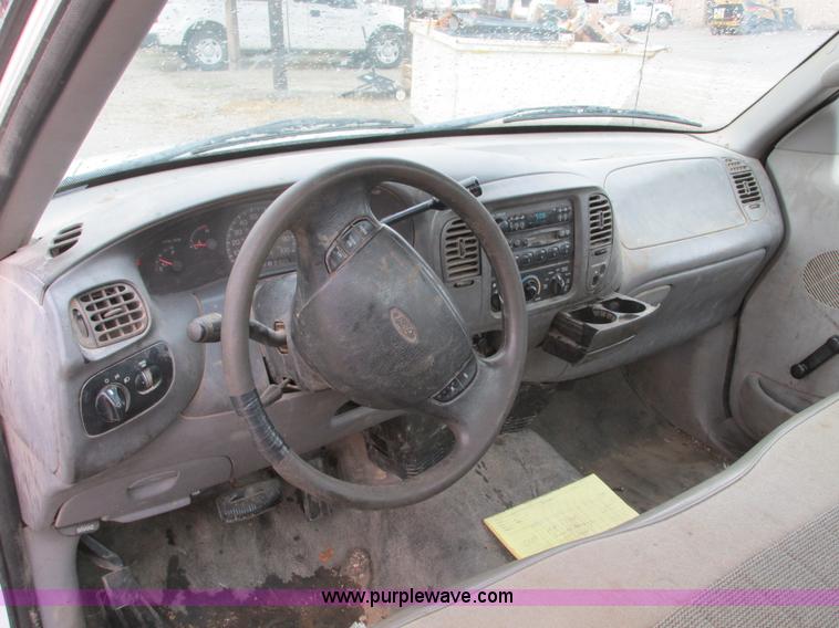 image for item F4237 1998 Ford F150 pickup truck