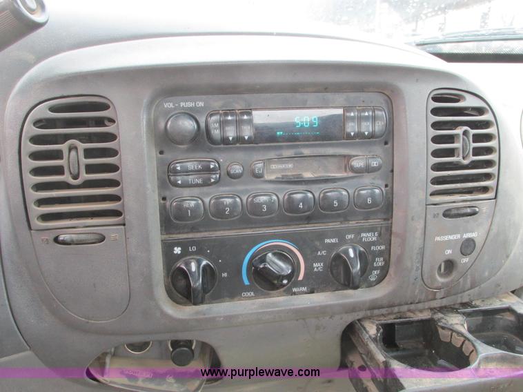 image for item F4237 1998 Ford F150 pickup truck