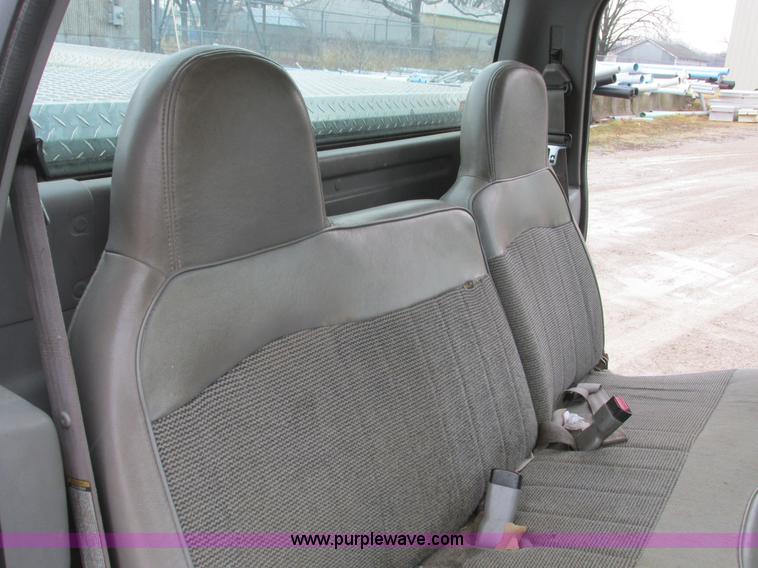 image for item F4237 1998 Ford F150 pickup truck