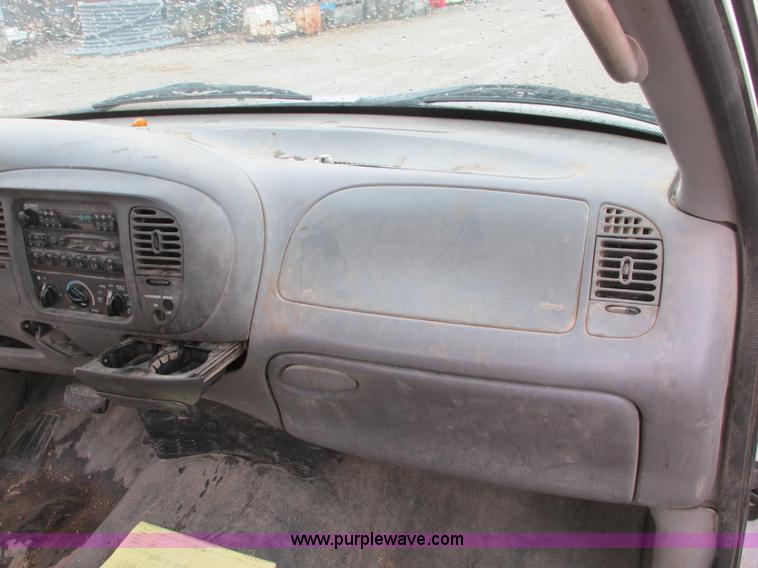 image for item F4237 1998 Ford F150 pickup truck