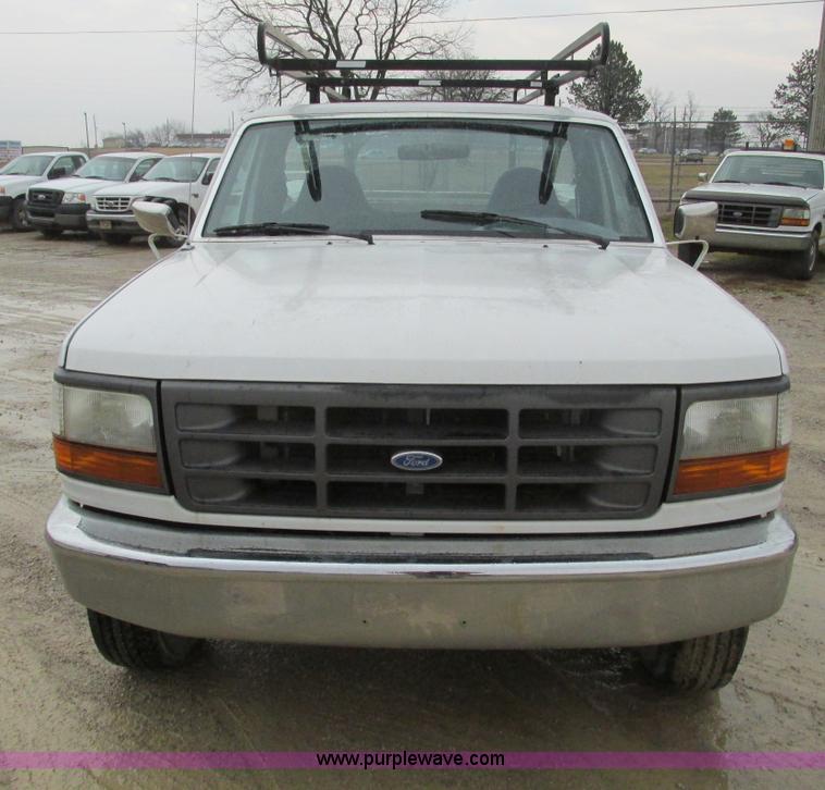 image for item F4239 1997 Ford F250 service truck