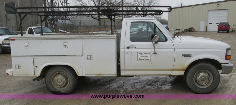 image for item F4239 1997 Ford F250 service truck