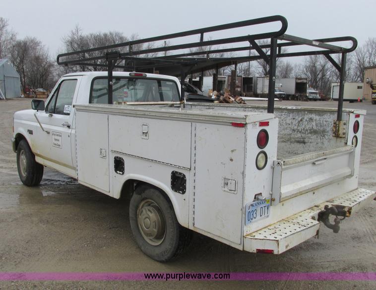 image for item F4239 1997 Ford F250 service truck