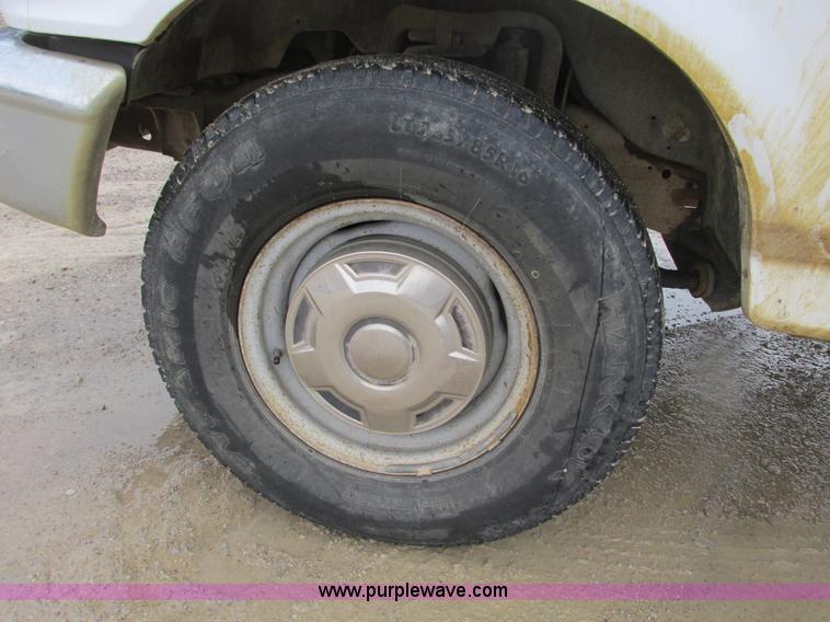 image for item F4239 1997 Ford F250 service truck