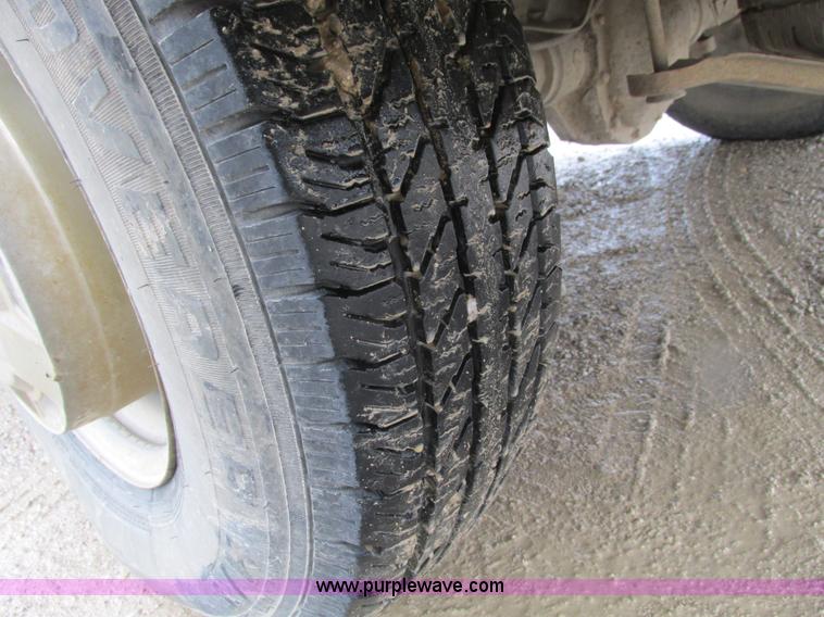 image for item F4239 1997 Ford F250 service truck