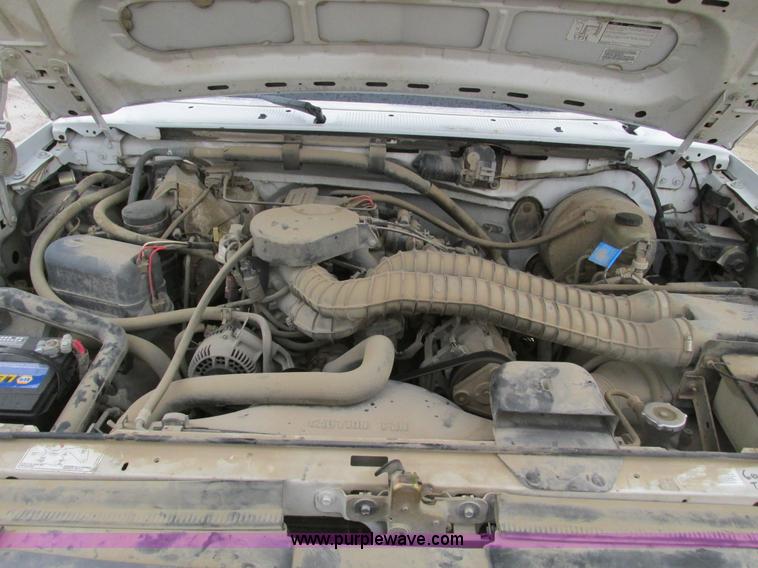 image for item F4239 1997 Ford F250 service truck